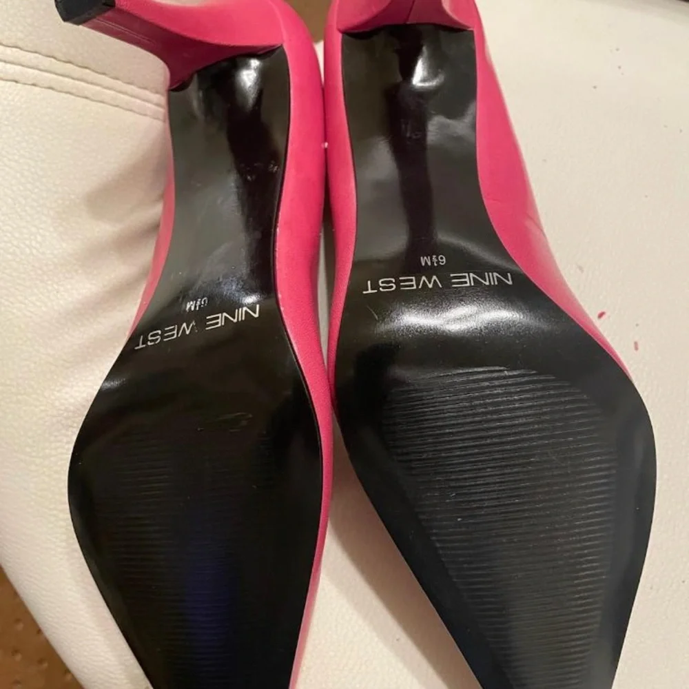 Size 61/2 9 West shoes - Picture 7 of 7